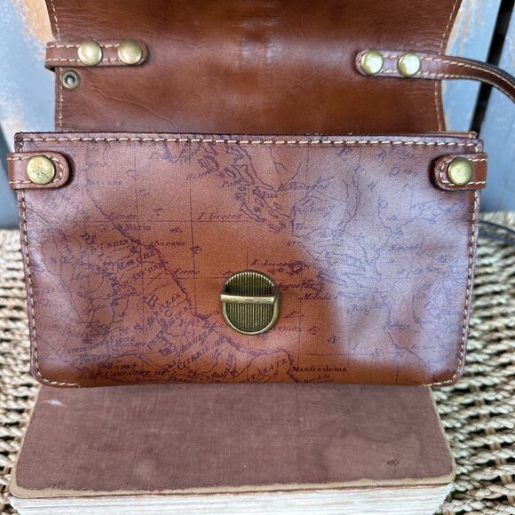 Patricia Nash Bianco Map Leather Wristlet Crossbody Riot Rust NWT - Picture 10 of 16
